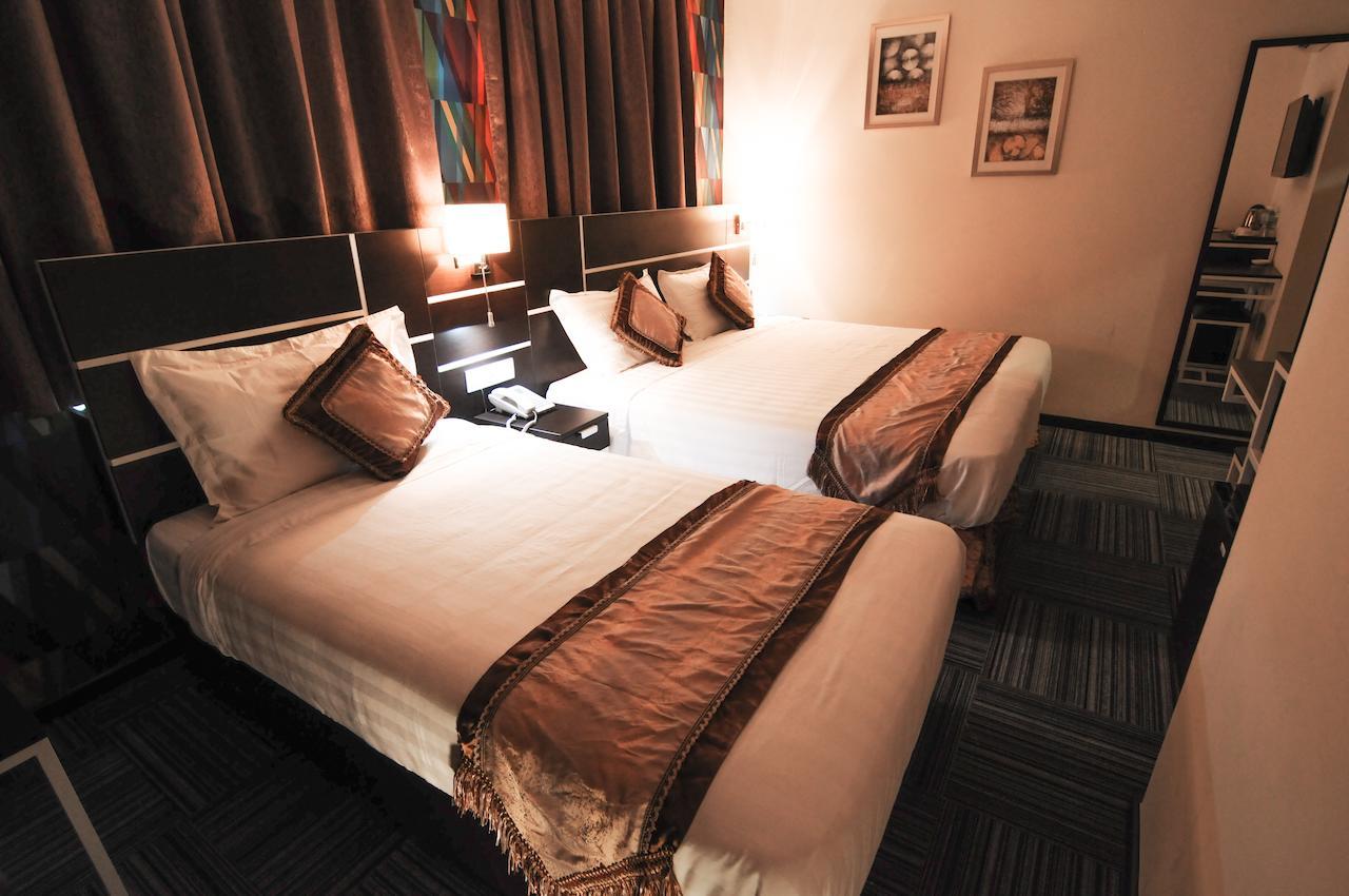 K Garden Hotel Parit Buntar Bagian luar foto