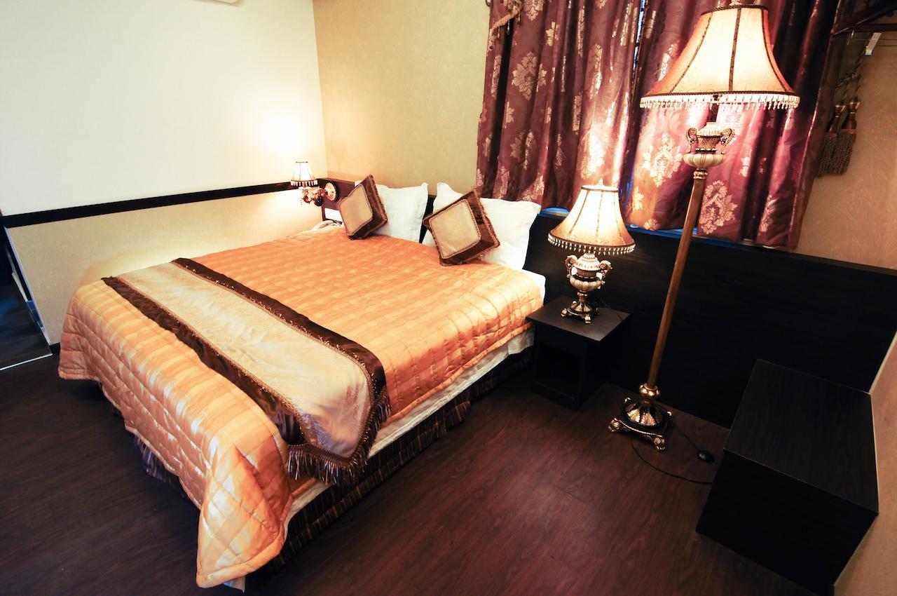 K Garden Hotel Parit Buntar Bagian luar foto