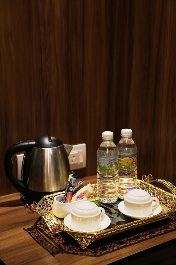 K Garden Hotel Parit Buntar Bagian luar foto
